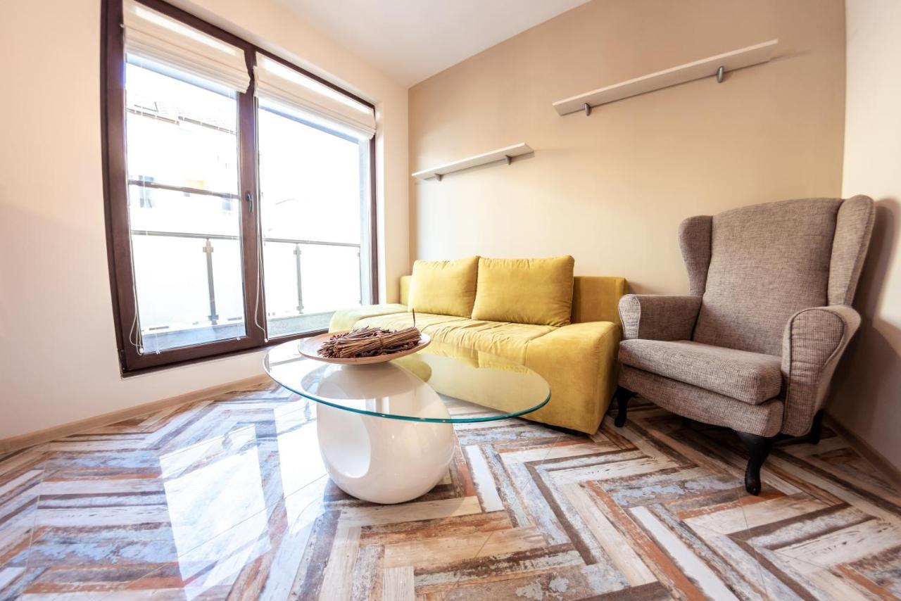 Bright 1Bdr Apartment With A Balcony Sófia Exterior foto
